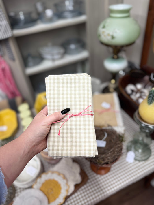 (4) Plaid Cloth Napkins